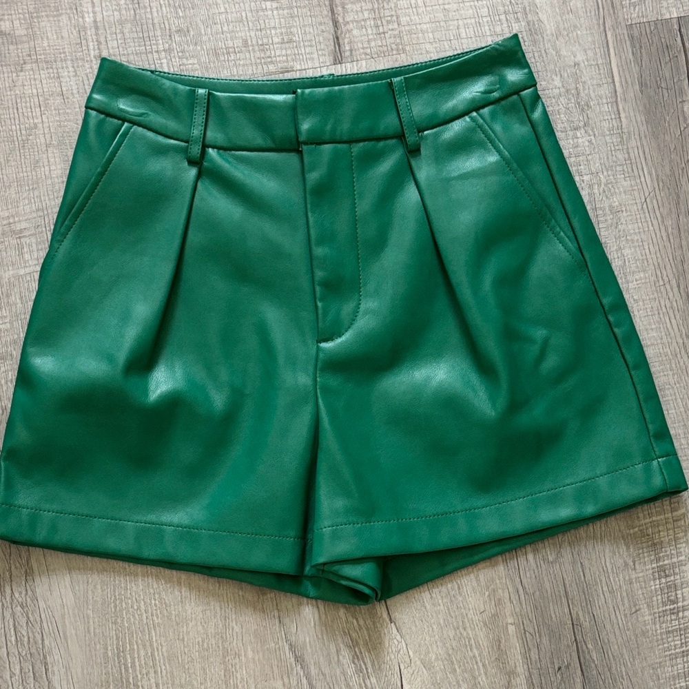 7 For All Mankind Green Leather Women Shorts